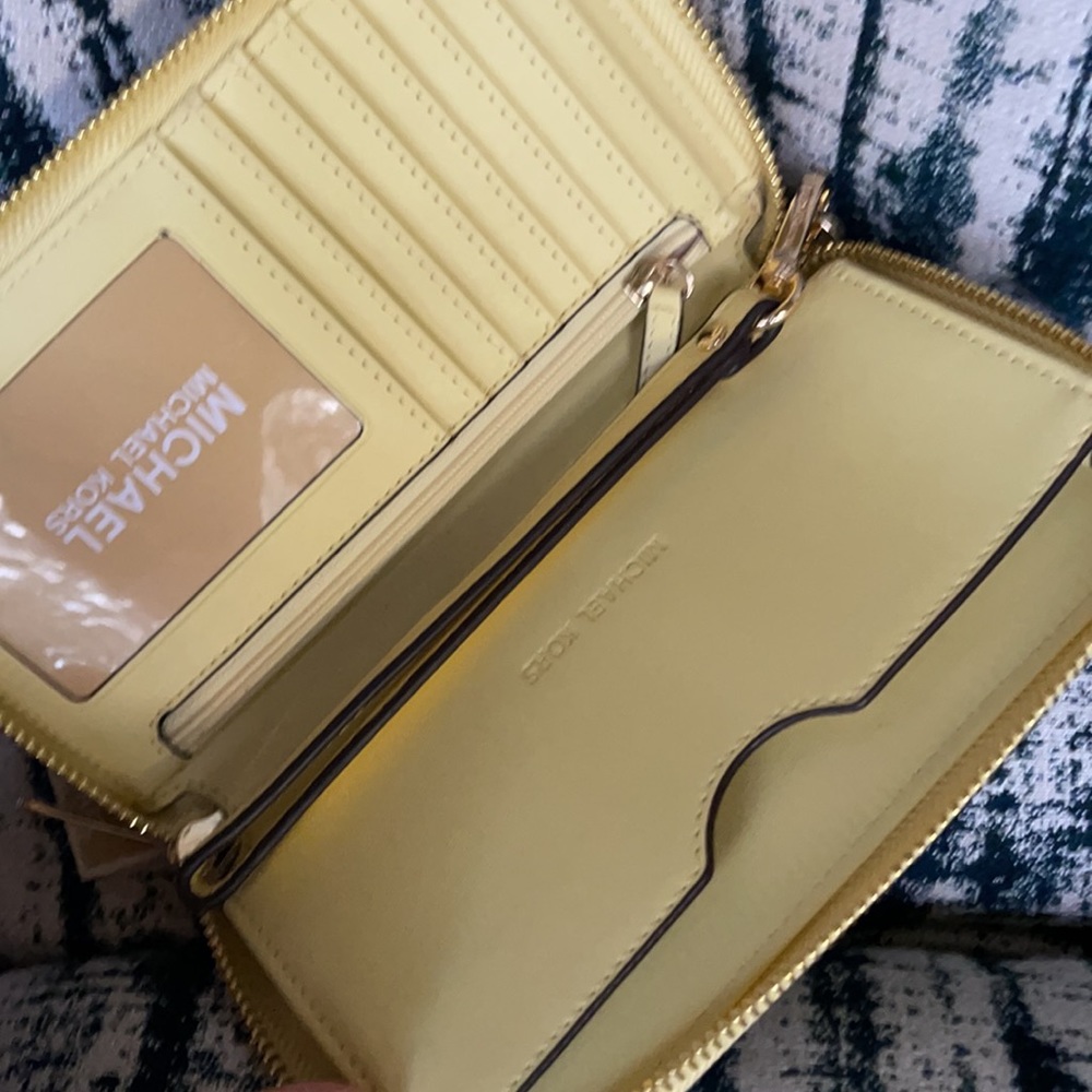 Michael Kors Jet Set Travel Lg Flat Multifunctional Phone Case-Wristlet-Wallet - Picture 11 of 16
